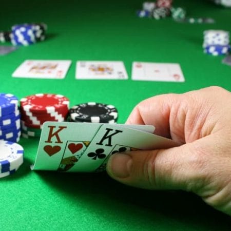 Baccarat là gì? Chia sẻ luật chơi Baccarat dành cho cược thủ